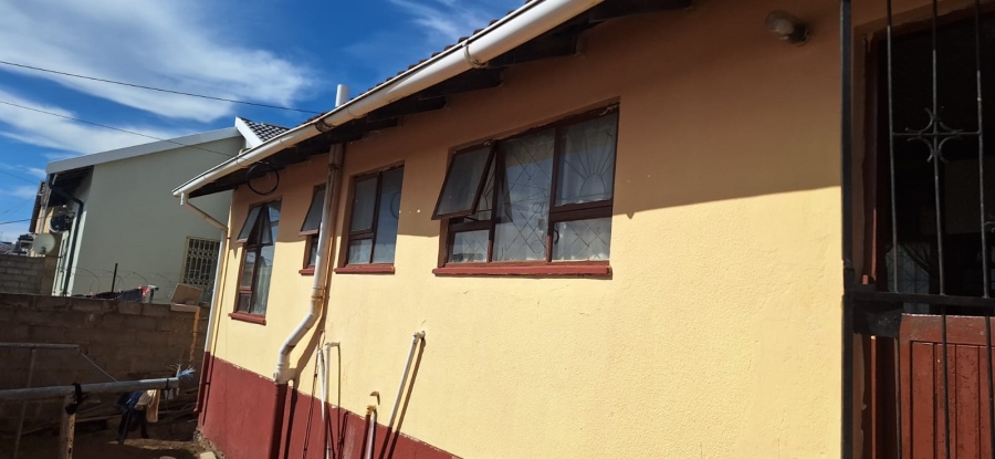 6 Bedroom Property for Sale in Mdantsane Nu 17 Eastern Cape